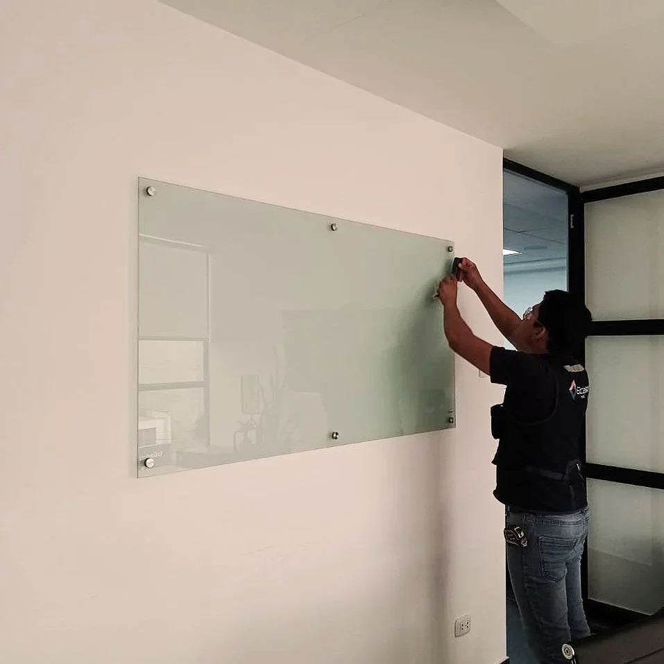 Instalación de Pizarrón - Cristal