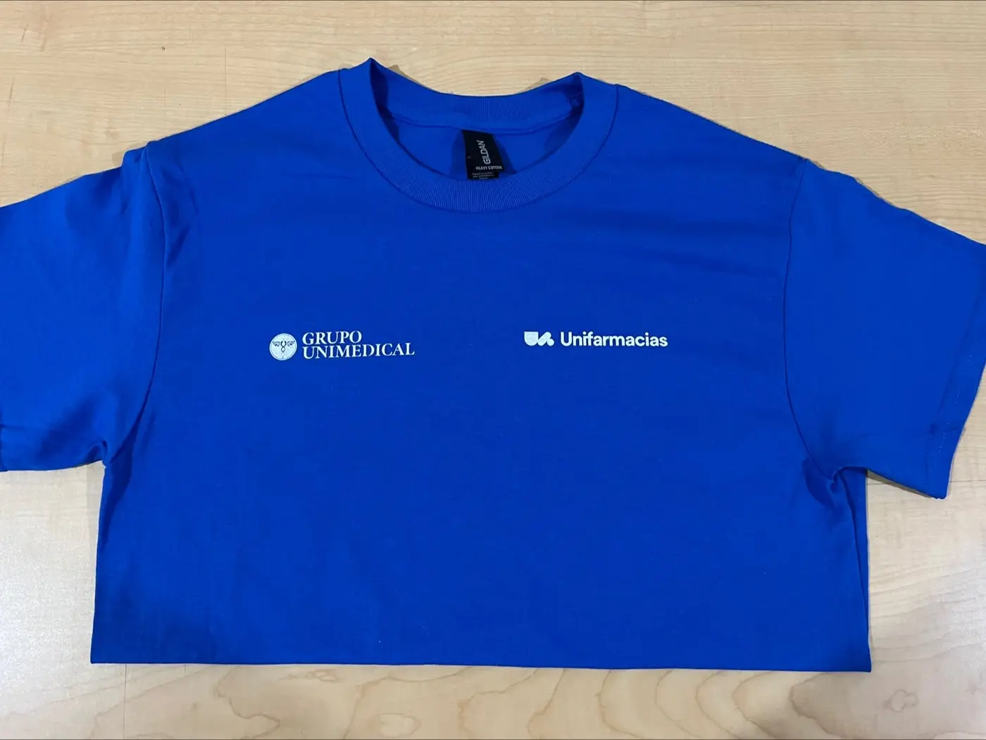 Producción de playeras corporativas — fotografía 1