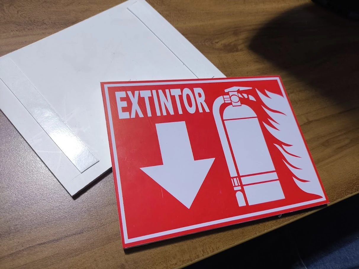 Letrero PVC estándar