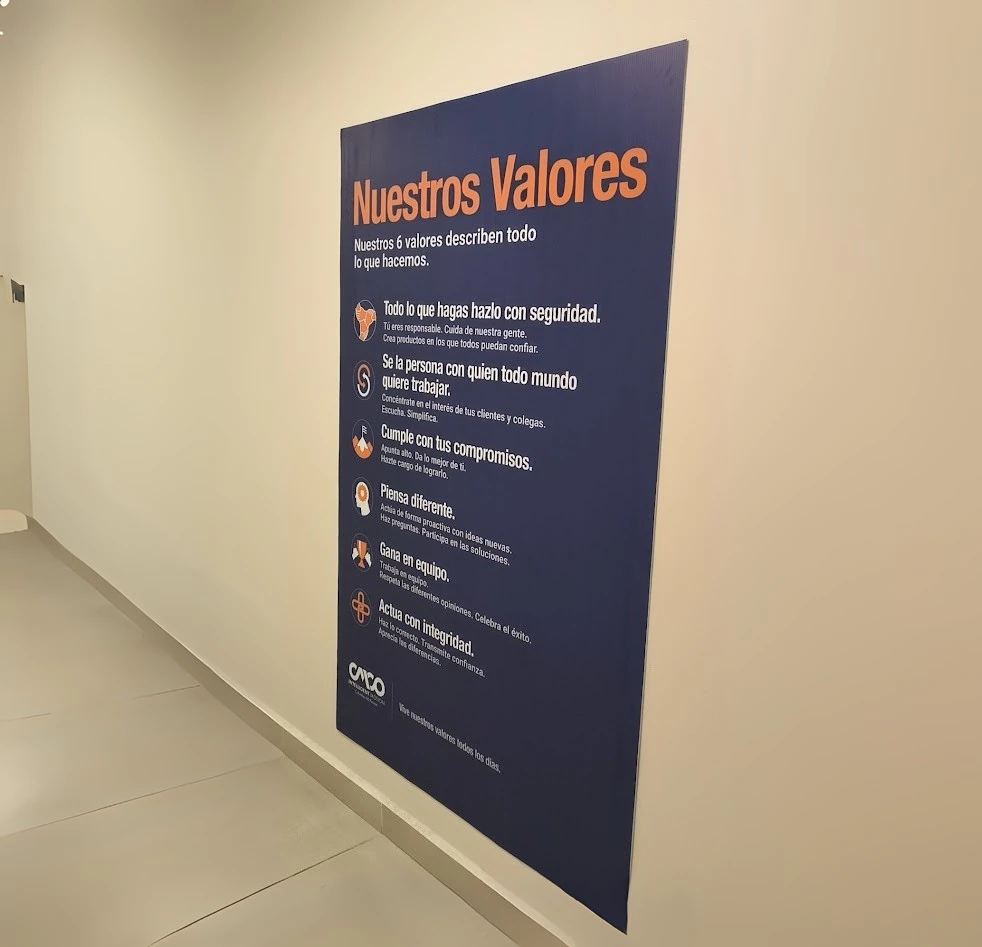 Cartel de valores en coroplast